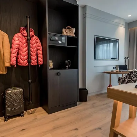 Mercure Centro 4* ルーゴ