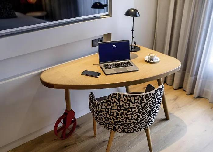 Mercure Centro Hotell 4*